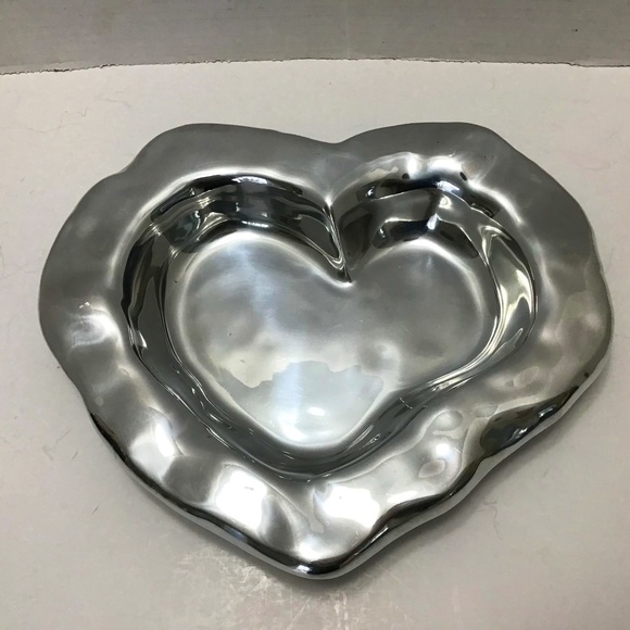 BEATRIZ BALL VENTO HEART ALUMINUM ALLOY DISH LARGE TRINKET DISH - Picture 1 of 6